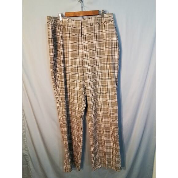 Lane Bryant Women's brown plaid pant suit. - Picture 5 of 8